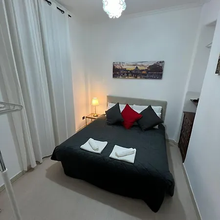 Centro Stazione Tuscolana Apartment *
