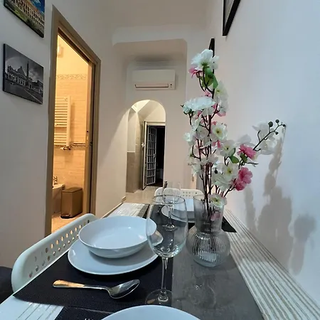 Centro Stazione Tuscolana Apartment